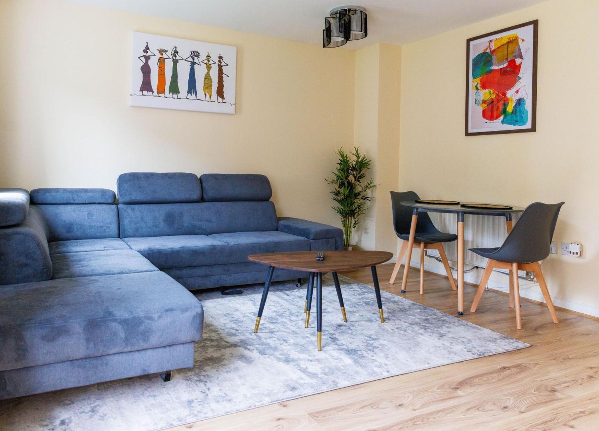 Stylish 3 Bedroom And Free Parking Thamesmead  外观 照片